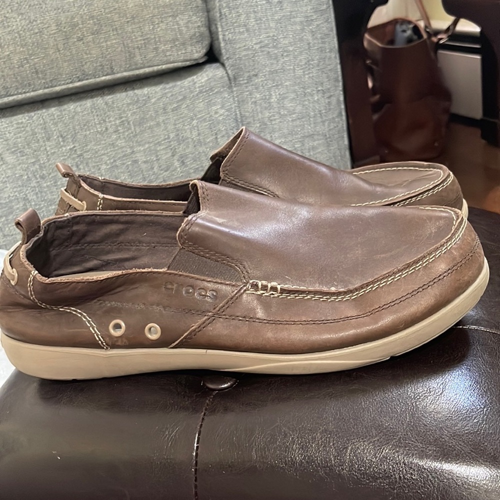 CROCS Walu Men’s Brown leather Slip On loafers Boat Shoes sz 12